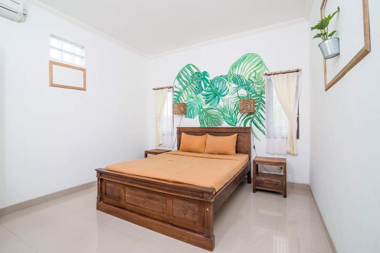 Riviera House Hotel Canggu Buitenkant foto