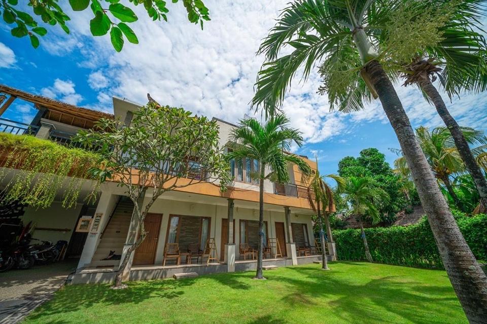 Riviera House Hotel Canggu Buitenkant foto