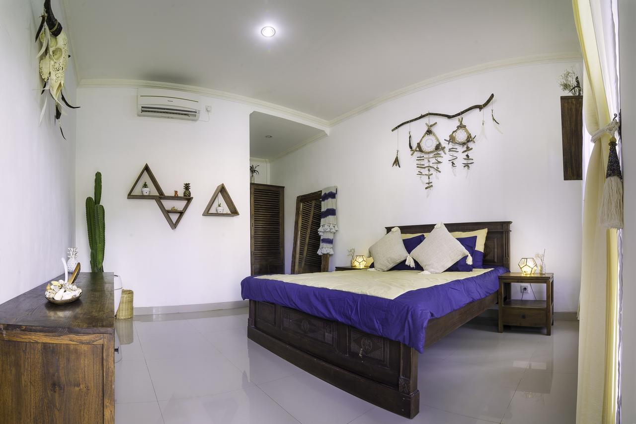 Riviera House Hotel Canggu Buitenkant foto