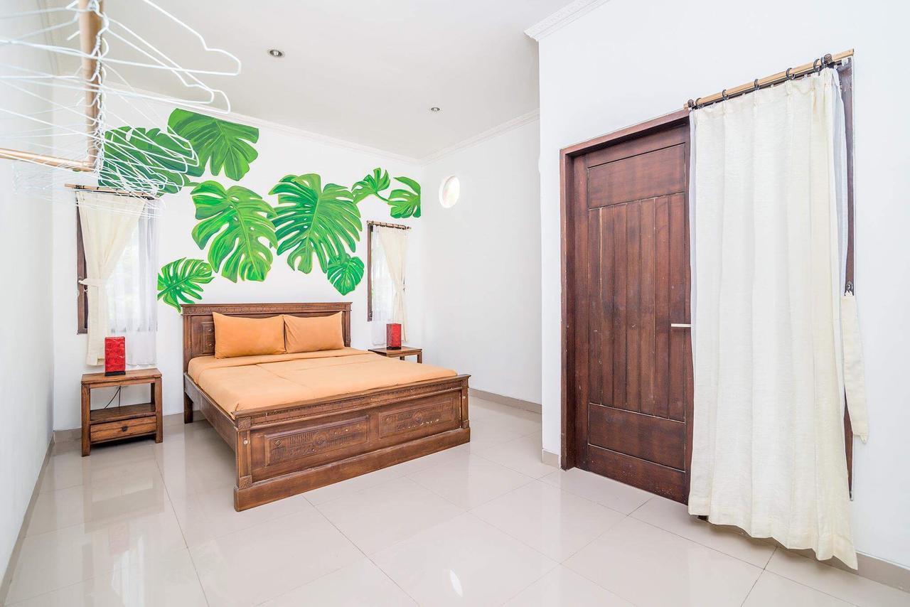 Riviera House Hotel Canggu Buitenkant foto